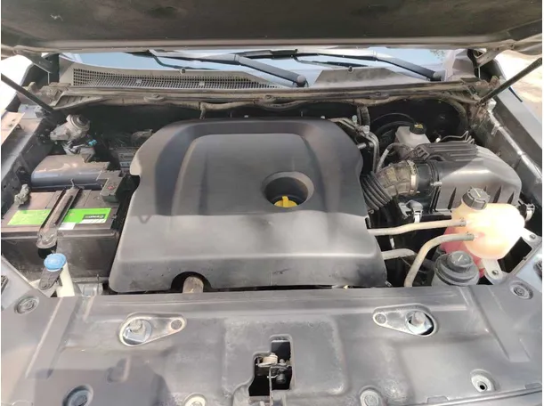 Car image 34