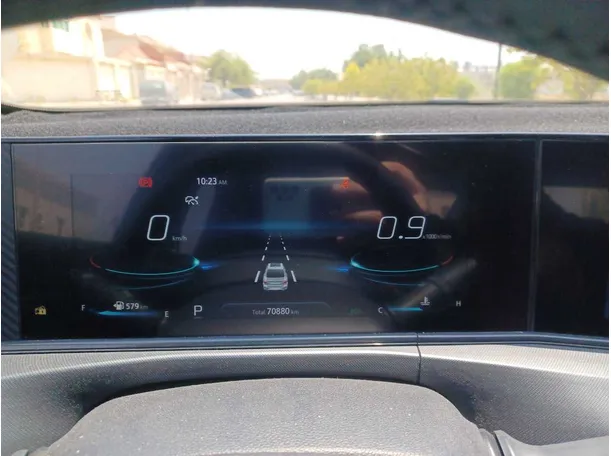 Car image 17