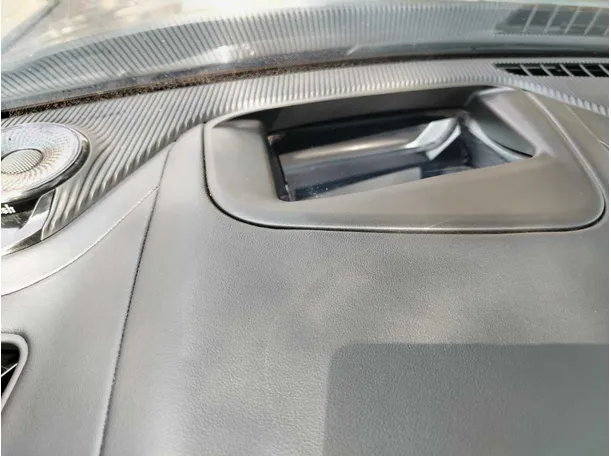 Car image 34