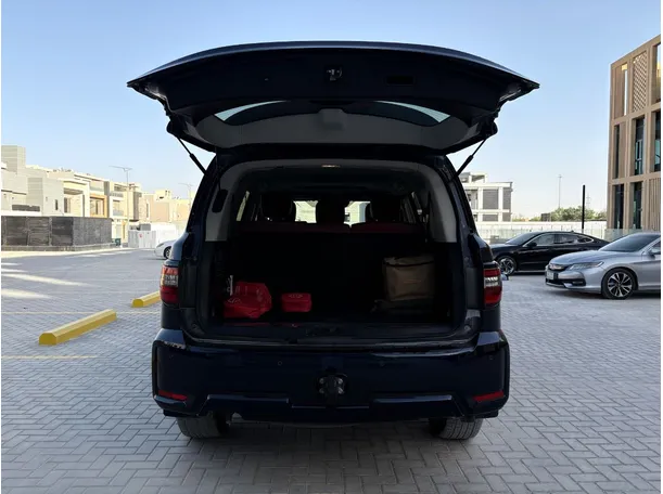 Car image 24