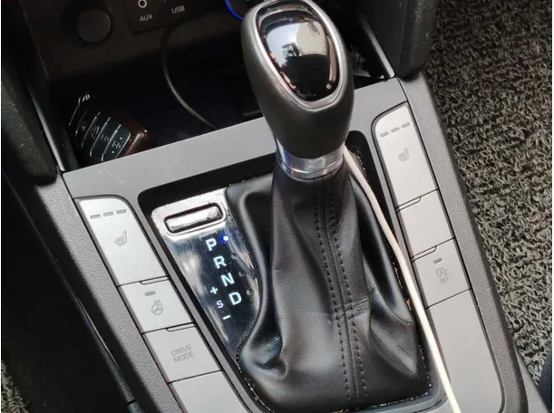 Car image 20