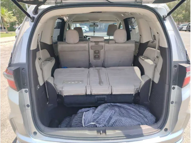 Car image 24