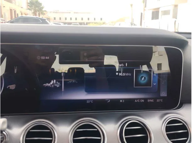 Car image 27