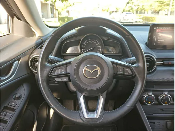 Car image 18