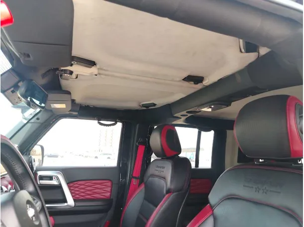 Car image 15