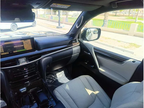 Car image 36