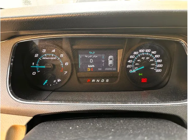 Car image 19