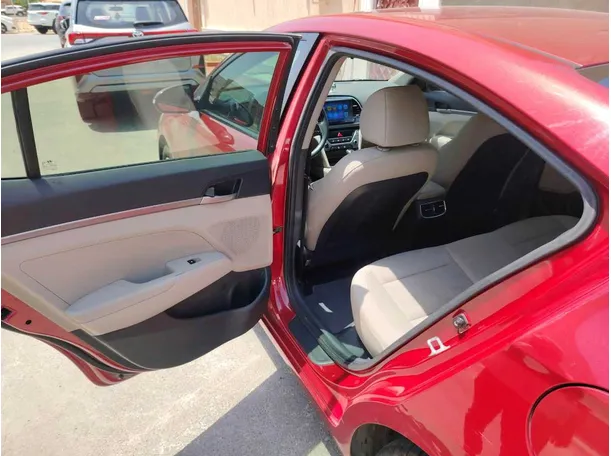 Car image 16
