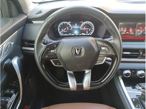 Car image 16