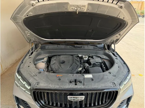 Car image 26