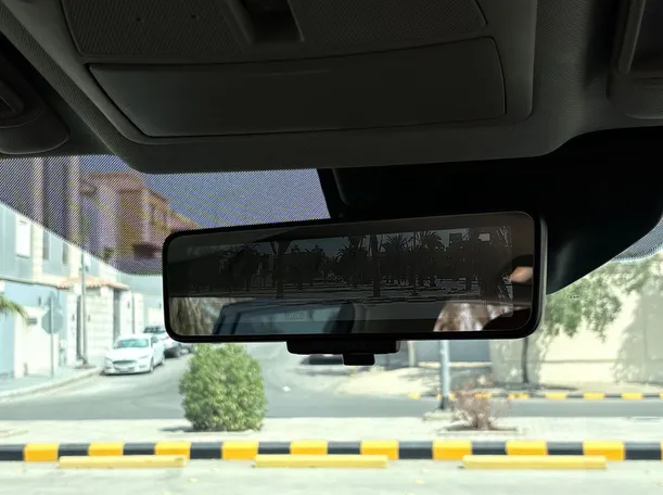 Car image 30