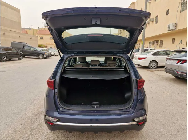 Car image 20