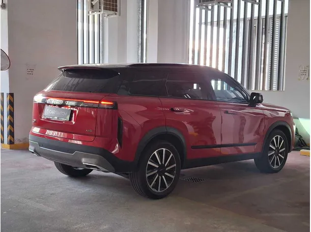 Car image 7