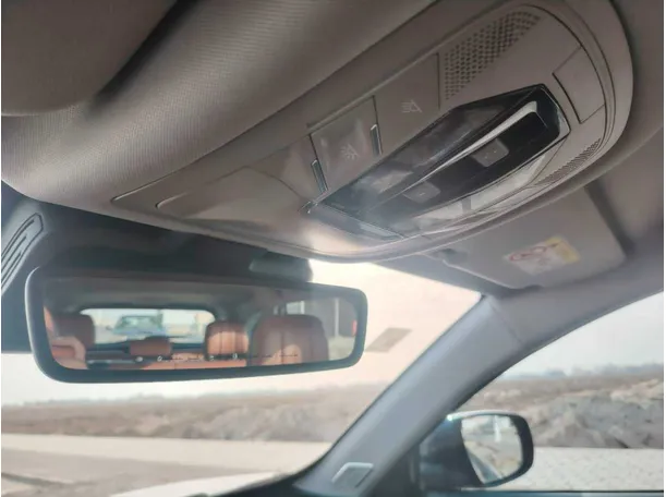 Car image 36
