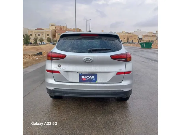Car image 6