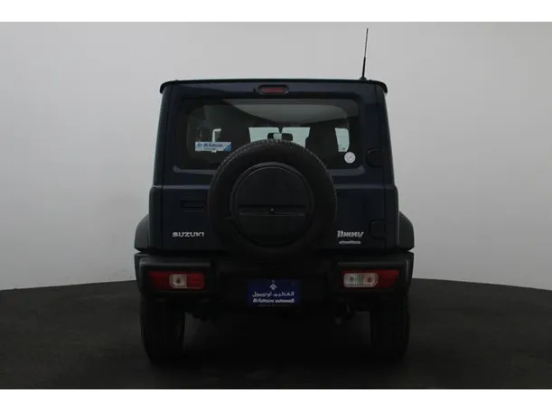 Car image 12