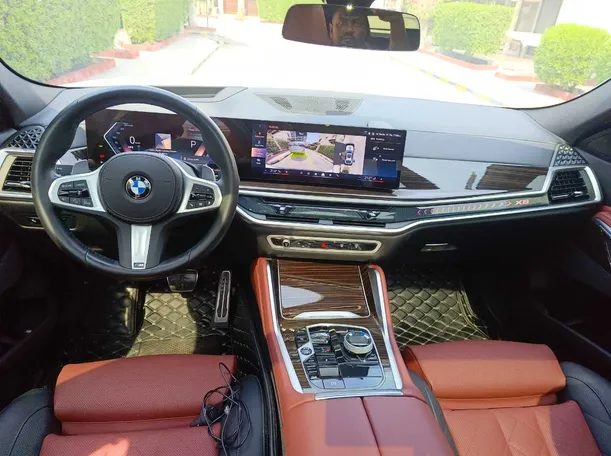 Car image 21