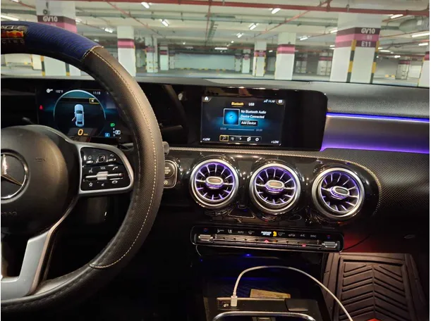Car image 16