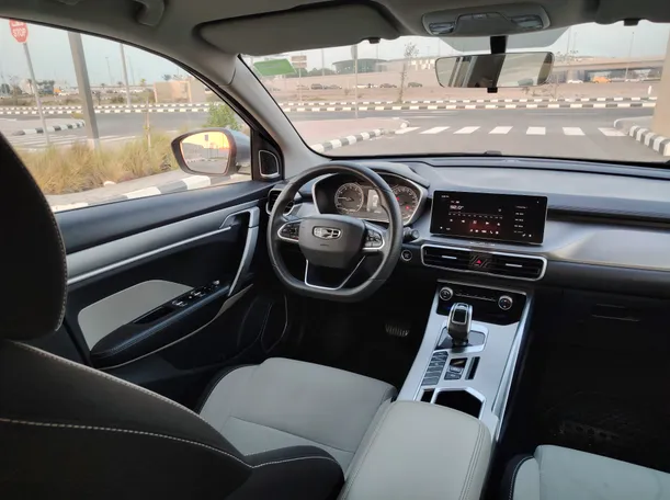 Car image 19
