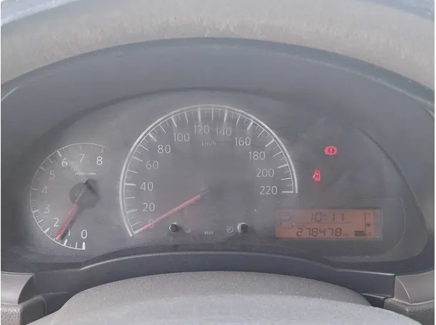 Car image 16