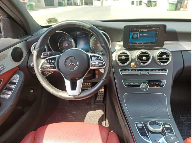 Car image 17
