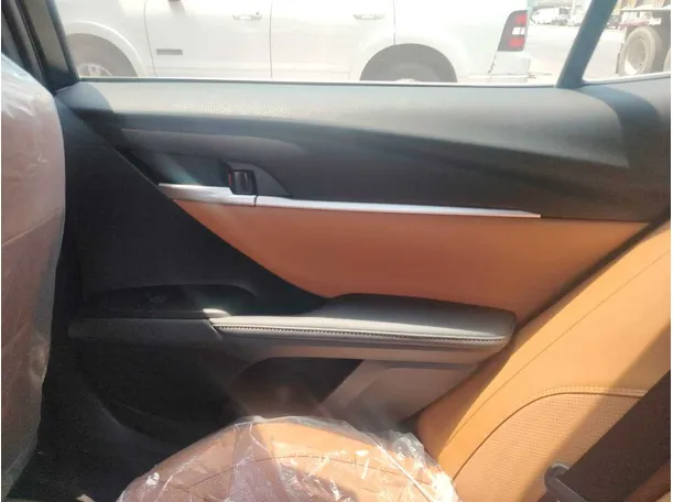 Car image 31