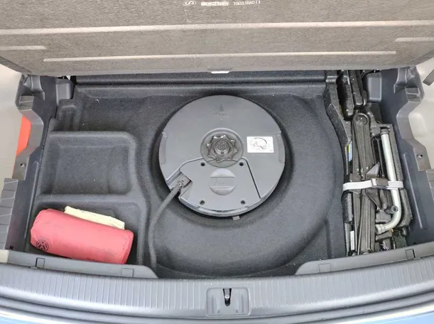 Car image 39