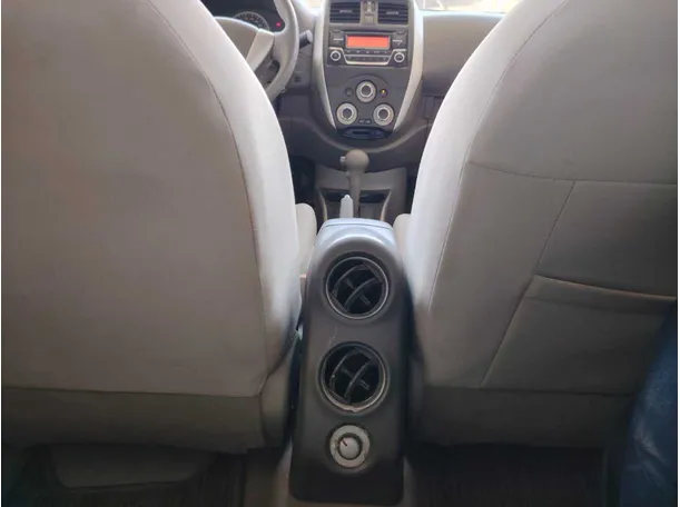 Car image 24