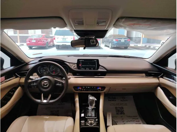 Car image 17