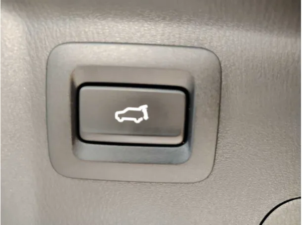 Car image 39