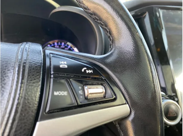 Car image 24