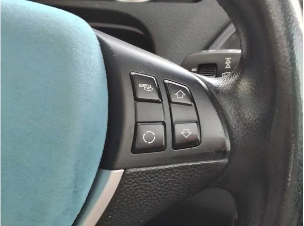 Car image 31