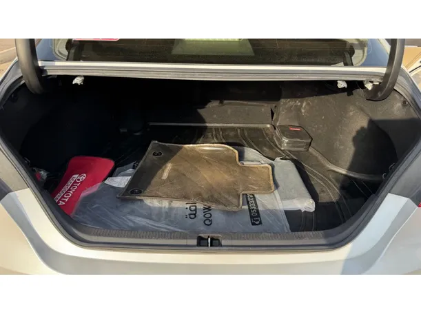 Car image 28