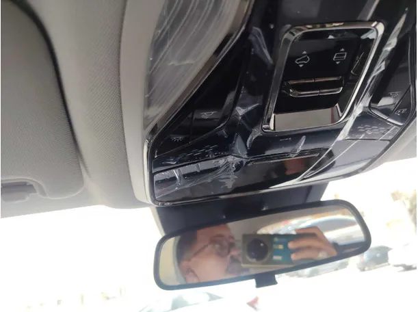 Car image 29