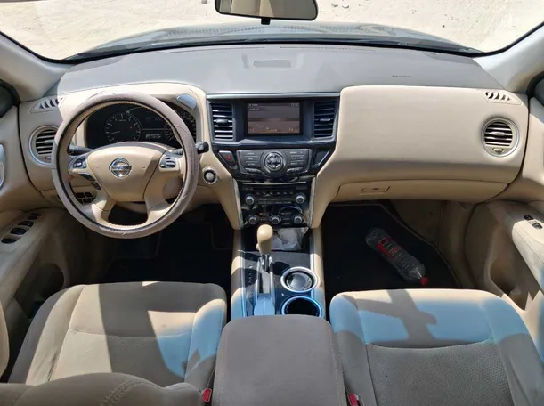Car image 17