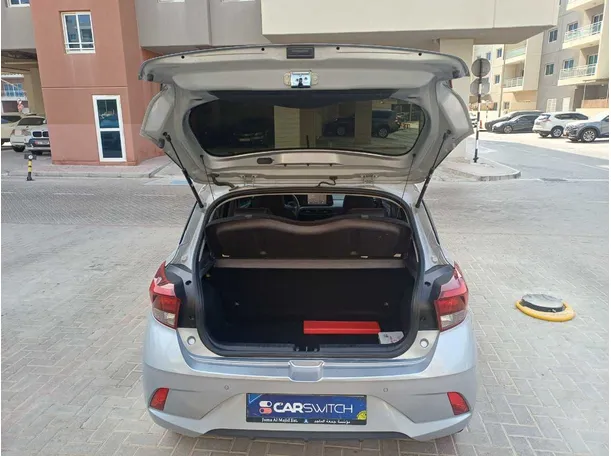 Car image 21