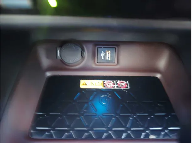 Car image 29