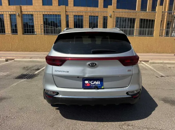 Car image 6