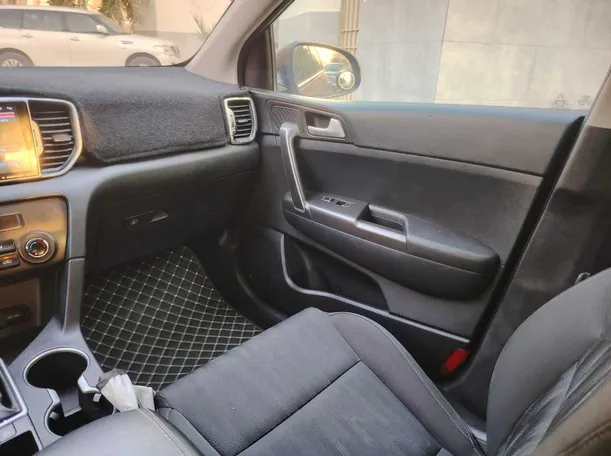 Car image 41