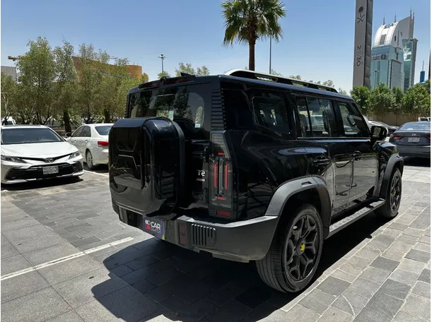 Car image 5