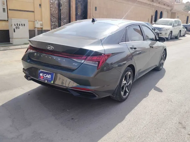 Car image 5