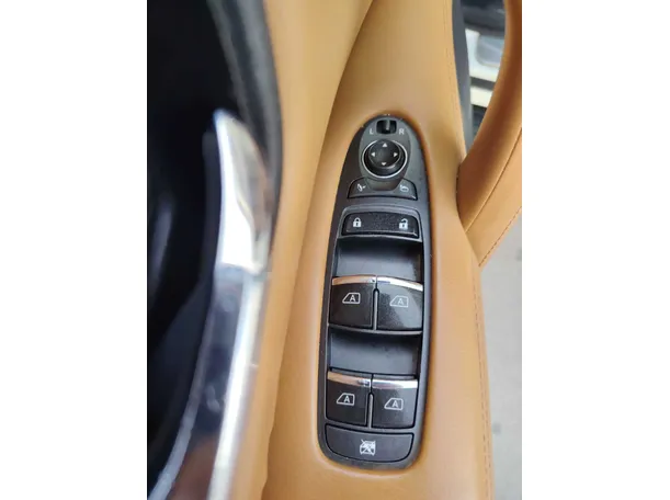 Car image 31