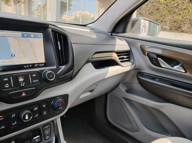 Car image 26