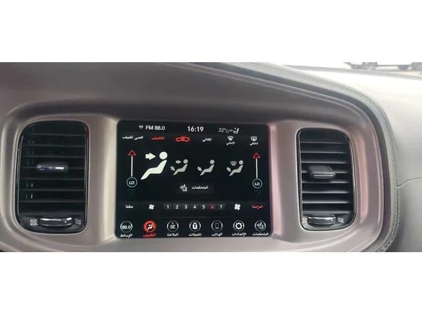 Car image 30