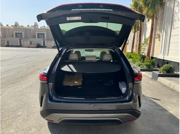 Car image 22