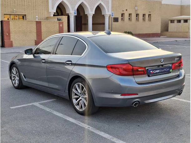 Car image 7