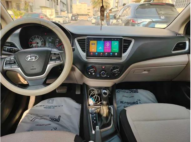 Car image 29