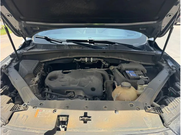 Car image 23