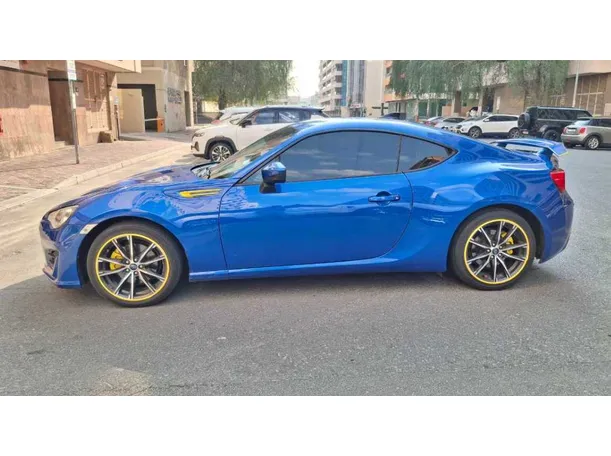 Car image 4