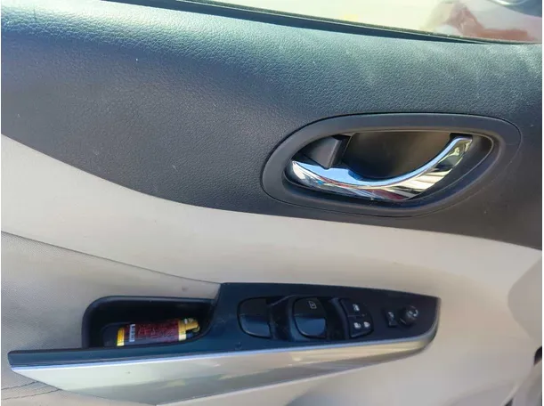 Car image 33